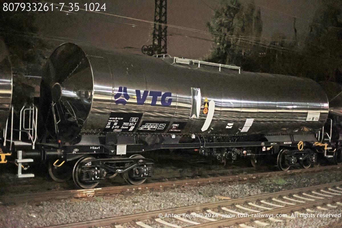 807933261-7_35 1024.jpg